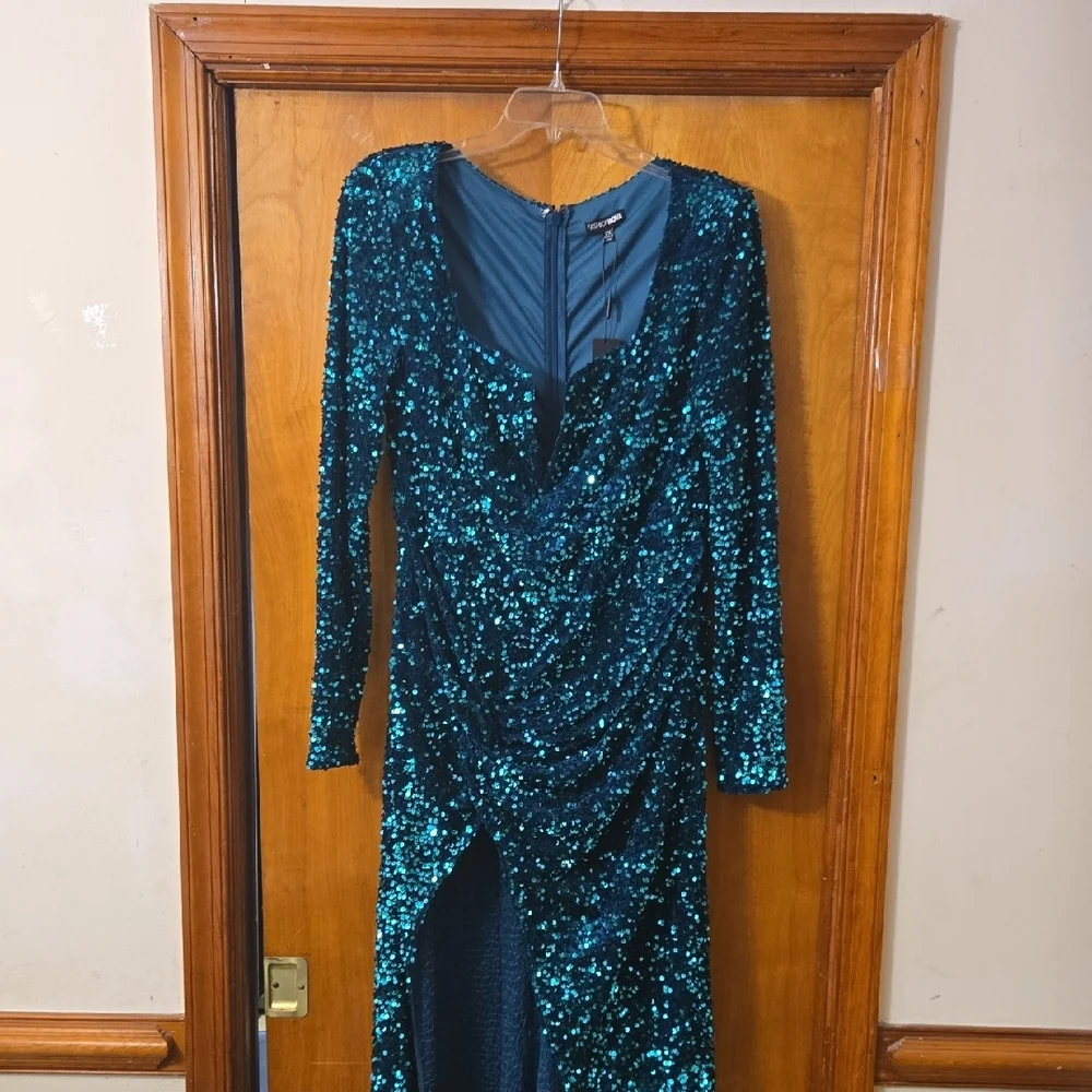 NWT Shiloh Sequin Long Sleeve Dress 2X - Picture 5 of 12